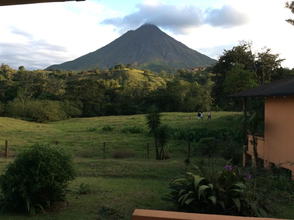 Cabinas Los Guayabos Hotel La Fortuna Exterior foto