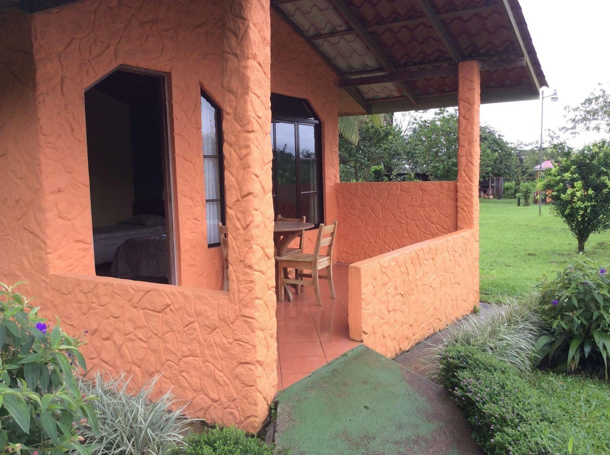 Cabinas Los Guayabos Hotel La Fortuna Exterior foto