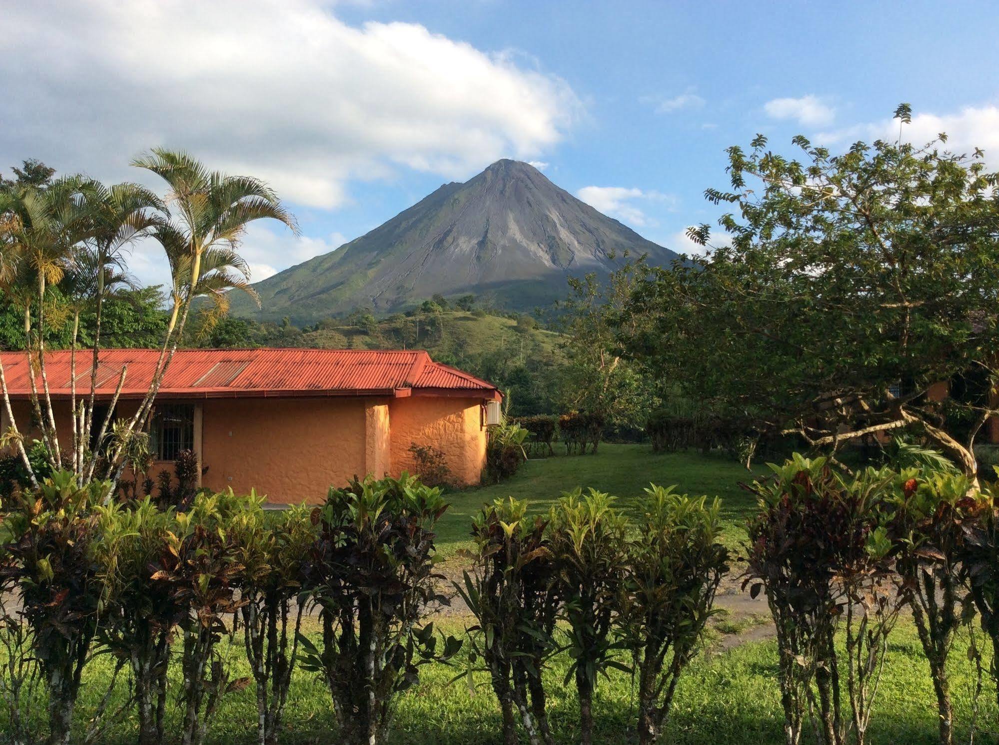 Cabinas Los Guayabos Hotel La Fortuna Exterior foto