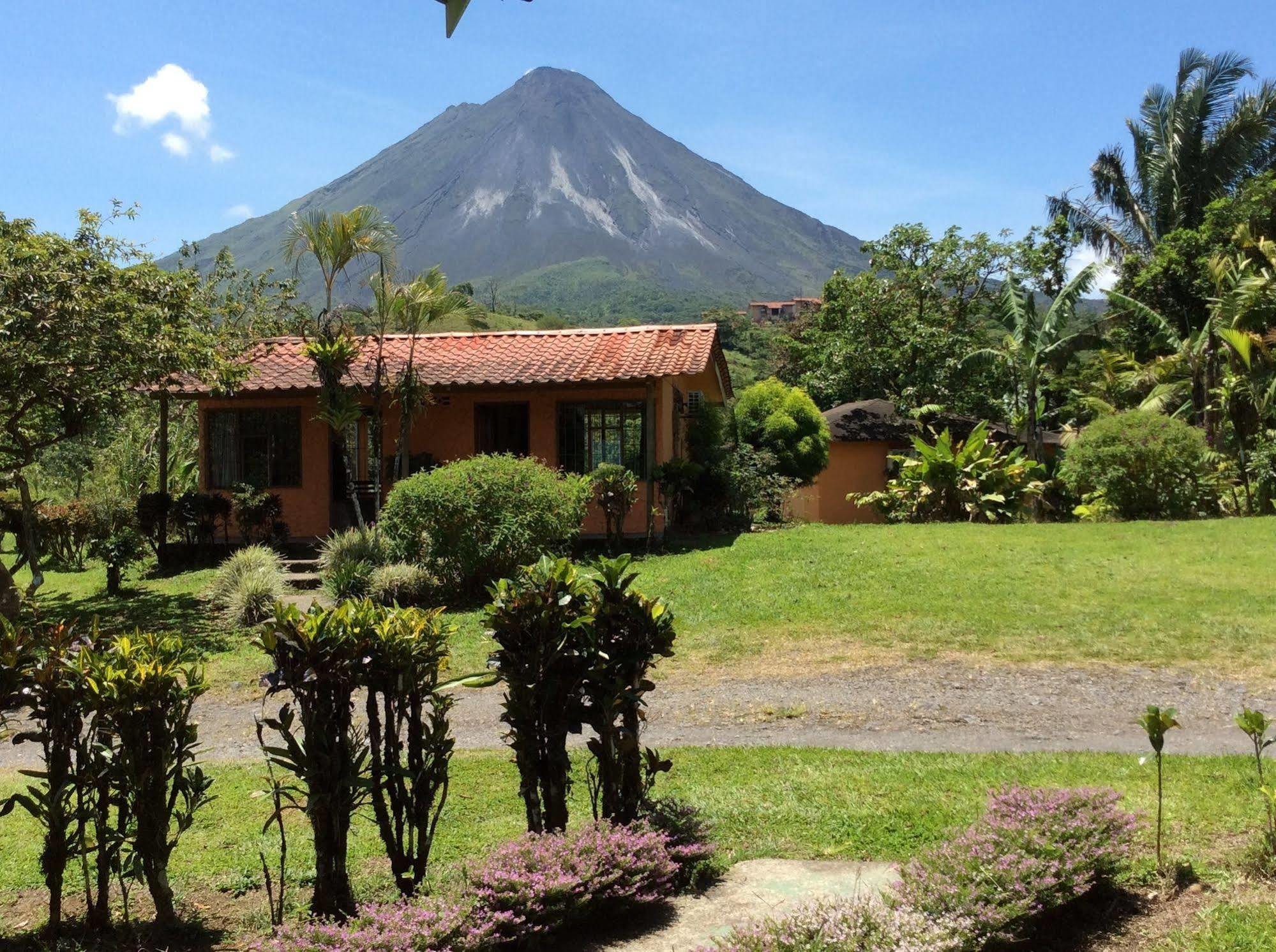 Cabinas Los Guayabos Hotel La Fortuna Exterior foto